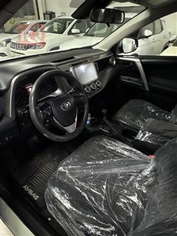 تۆیۆتا ڕاڤ 4